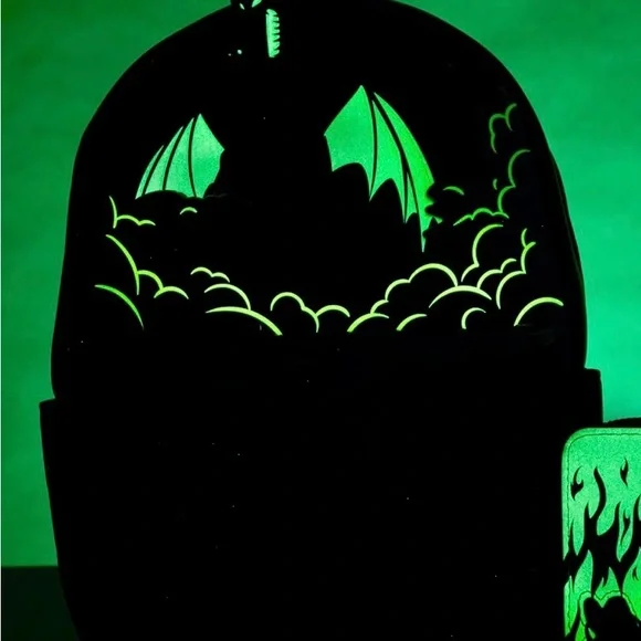 Disney maleficent glow in the dark lenticular dragon loungefly Amazon exclusive - Picture 2 of 5